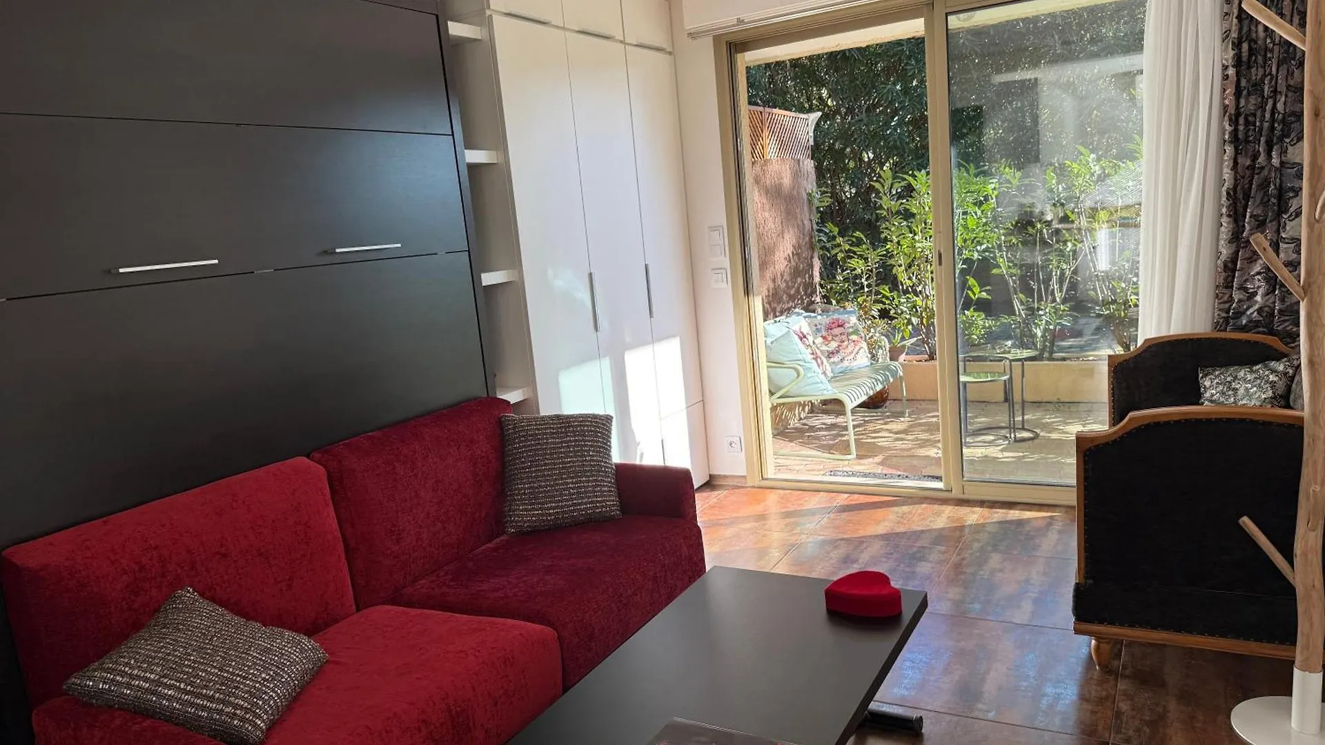 Studio Tout Confort Au Calme Avec Jardin Proche Cannes Le Cannet