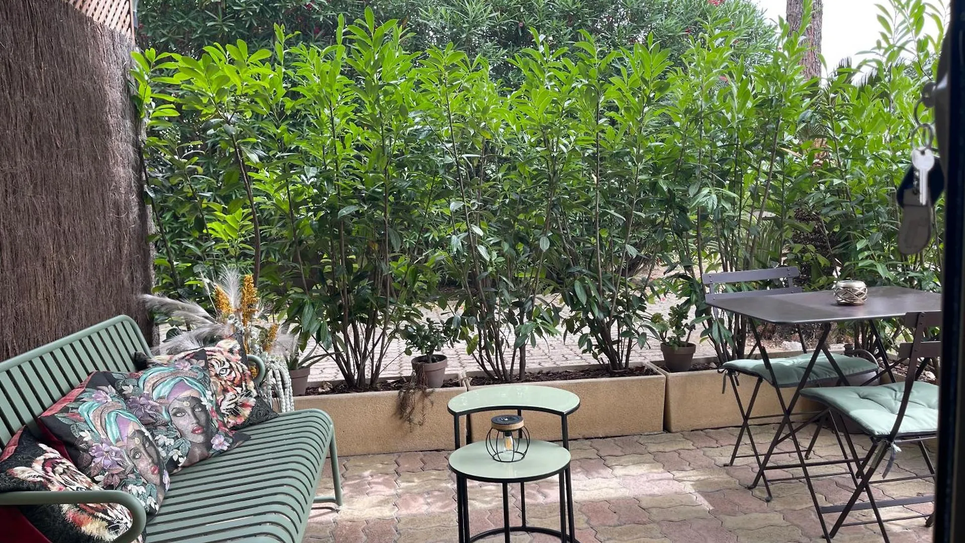 Studio Tout Confort Au Calme Avec Jardin Proche Cannes Le Cannet 0*,  France