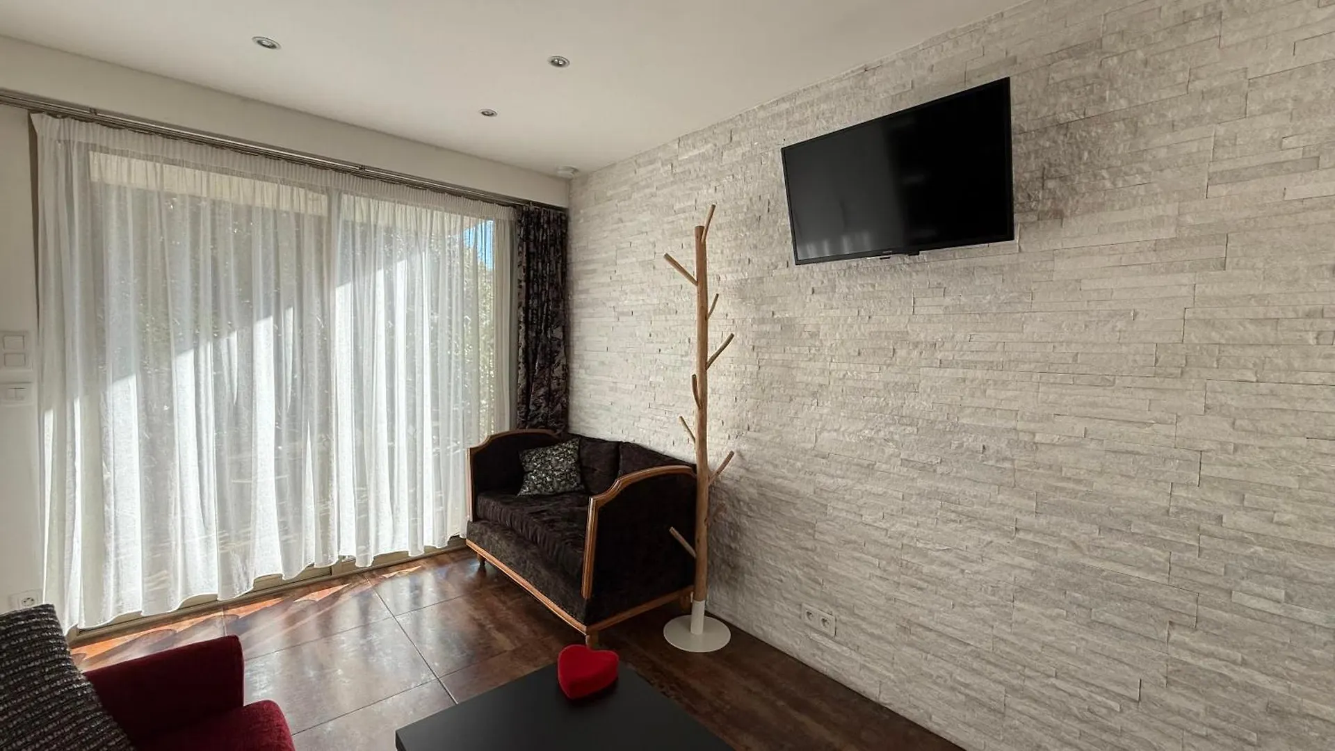 Studio Tout Confort Au Calme Avec Jardin Proche Cannes Le Cannet Apartment